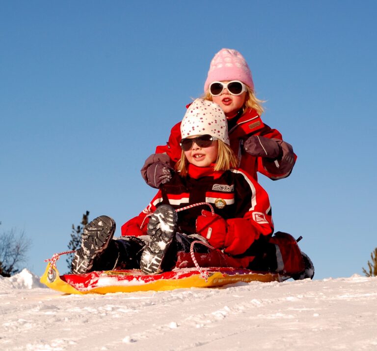 enfants dans la station de ski de Puy Saint Vincent